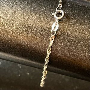 Stamped 925 Italy Sterling Silver Bracelet 7.5 Inch Twisted  Herringbone Chain